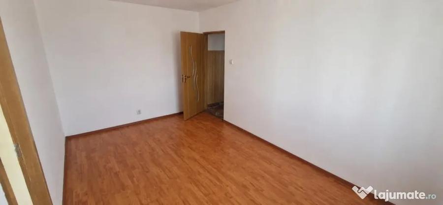 Apartament 2 camere, 42 mp, zona Bals - 1