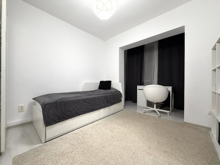 Apartament de 80 mp utili, la etajul 3, cu 4 camere si 2 balcoane- Lipovei - 6