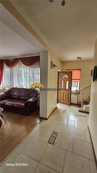 Casă cu Teren 330 Mp în Golești (Ștefănești)