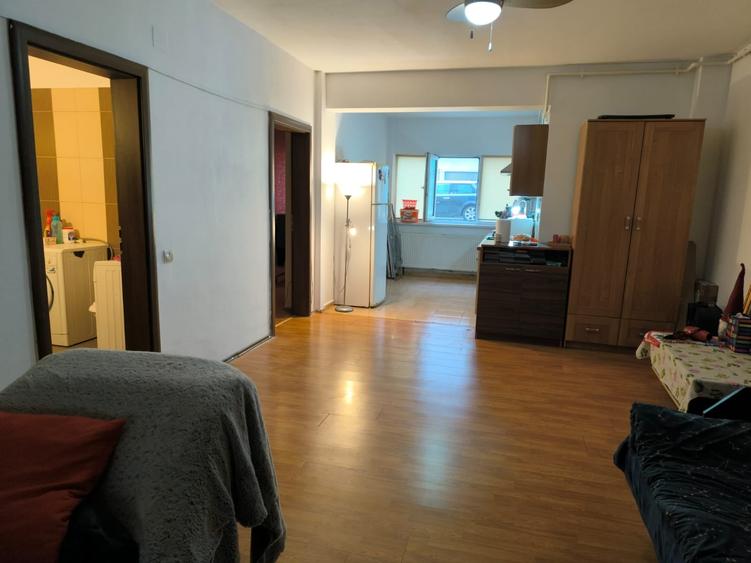 Apartament cu 2 camere semidecomandat în Calea Turzii