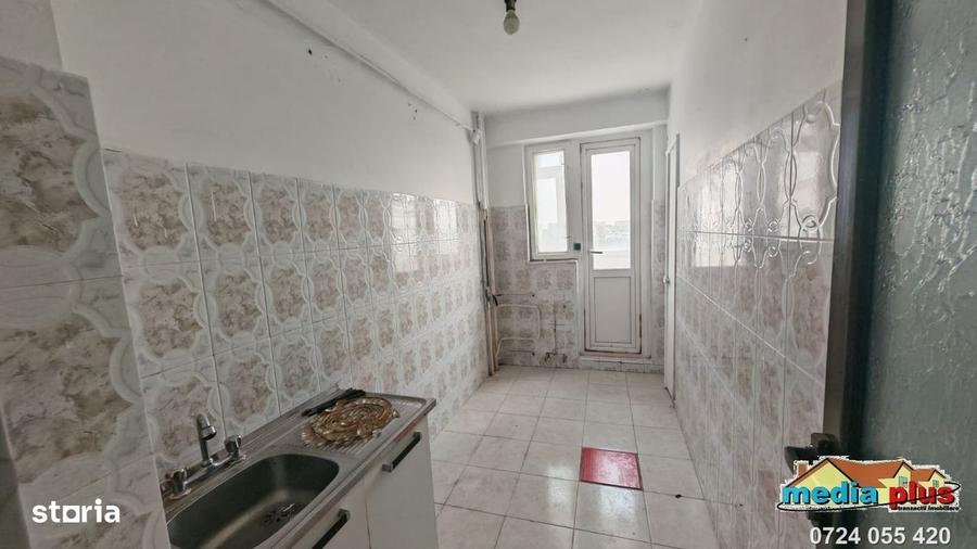 Apartament cu 3 camere decomandat în Micro 19