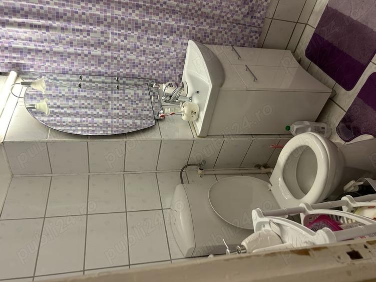Apartament cu 4 camere decomandat în Micro 15