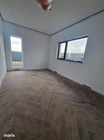 Casă cu 3 camere cu Teren 400 Mp în Bucium