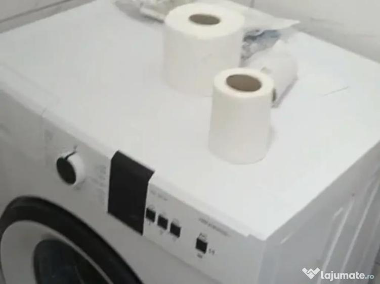 Apartament cu 2 camere decomandat în Apărătorii Patriei