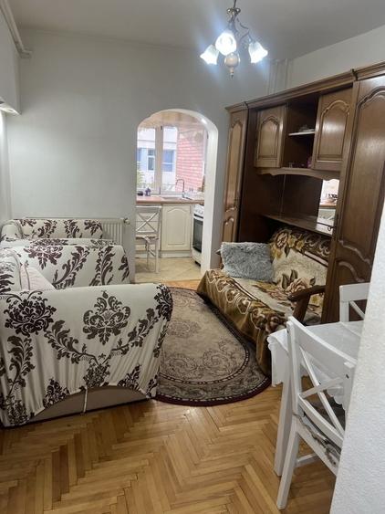 Apartament cu 2 camere decomandat în Exterior Vest