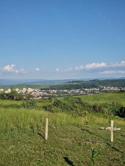 Teren de 1500 mp, în Exterior Vest