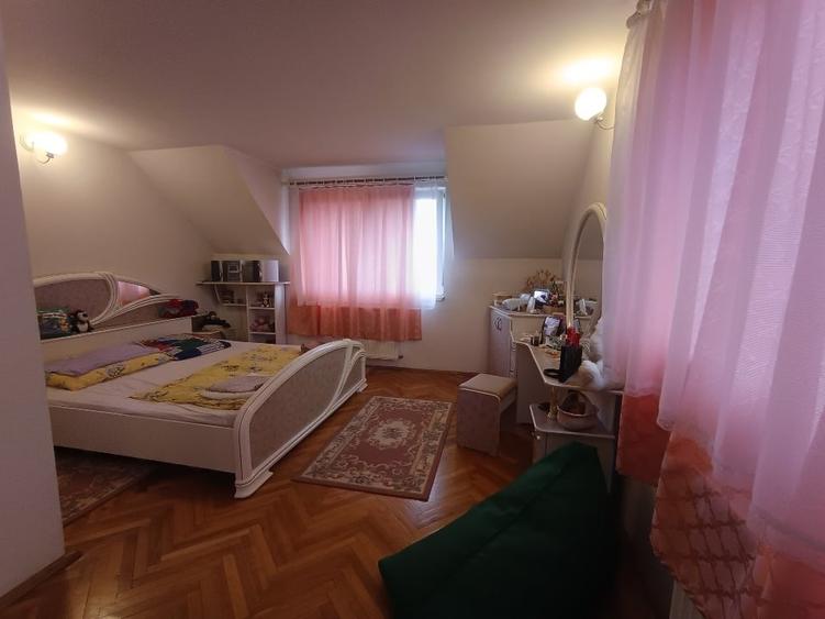 Casă individuală cu 2 camere cu Canalizare în Dealuri Oradea