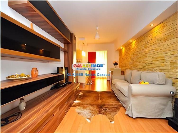 Apartament cu 3 camere decomandat, mobilat în Baicului