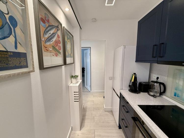 Apartament cu 2 camere semidecomandat, mobilat în Calea Victoriei