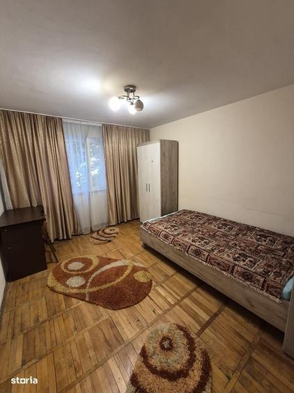 Apartament cu 2 camere semidecomandat în 1 Mai