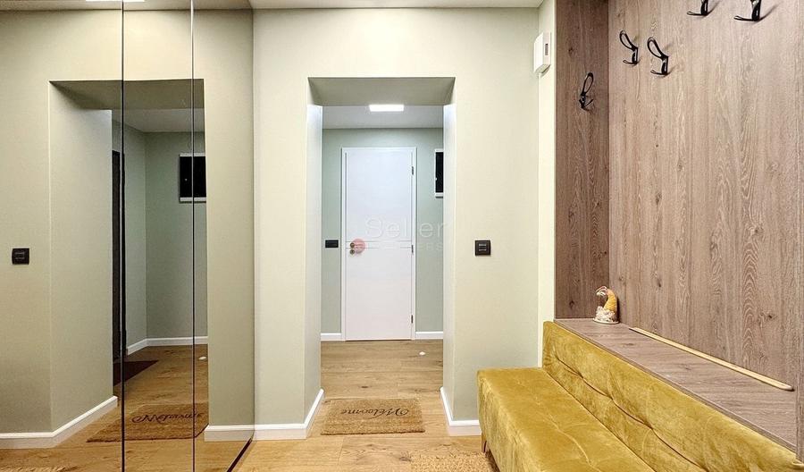 Apartament cu 3 camere decomandat, mobilat în Poiana Brașov