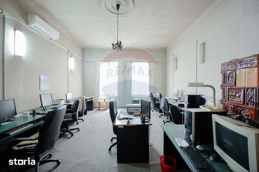 Apartament cu 3 camere în Orașul Nou
