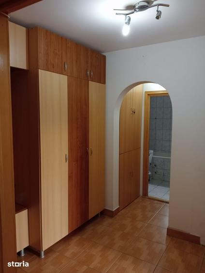 Apartament cu 2 camere decomandat în Nicolina