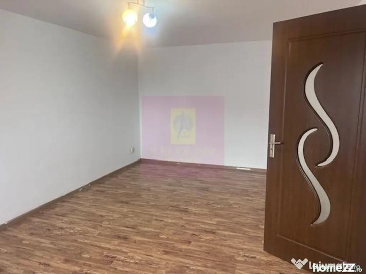 Casă cu 3 camere cu Teren 324 Mp în Giurgiului