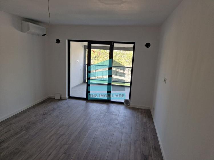 Apartament cu 4 camere în Titan