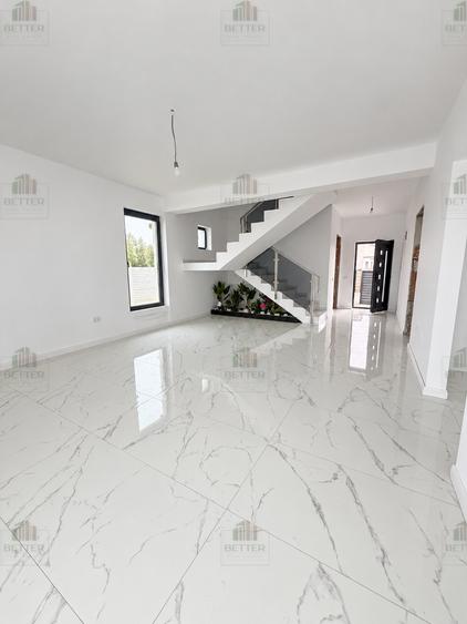 Casă cu 4 camere cu Teren 270 Mp în Berceni