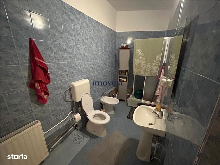 Casă cu 4 camere în Titulescu