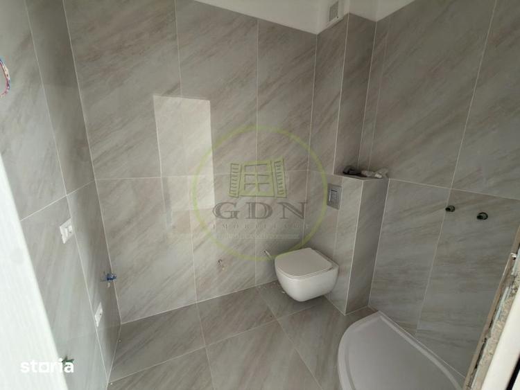 Apartament cu 3 camere decomandat în Siloz