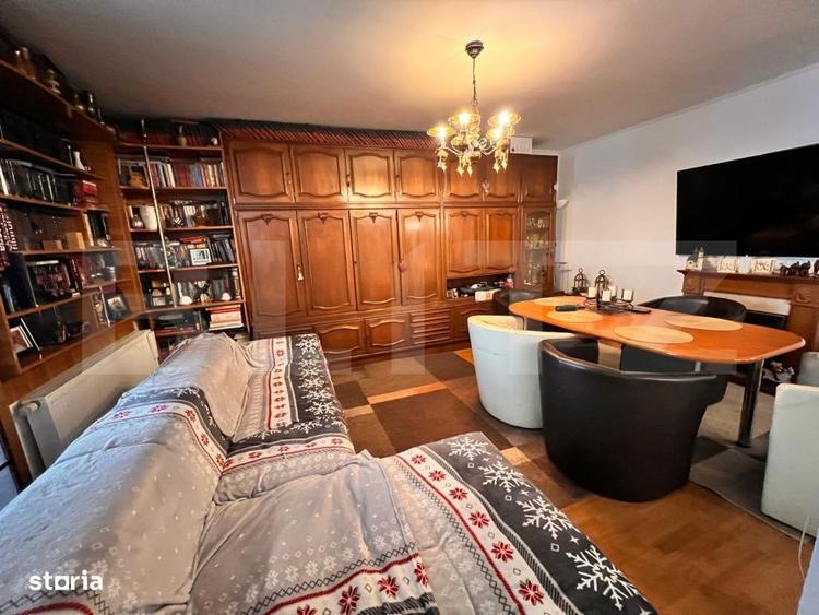 Apartament cu 4 camere decomandat în Batiz