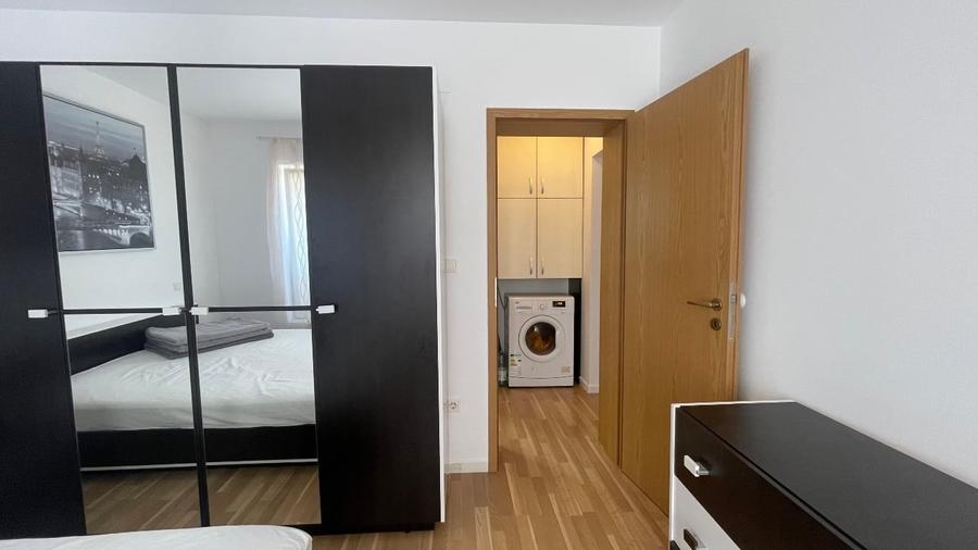 Apartament cu 2 camere semidecomandat, mobilat în Dumbrăvița