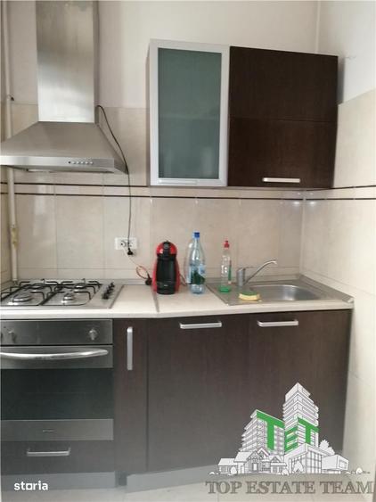 Apartament cu 3 camere, mobilat în Magheru