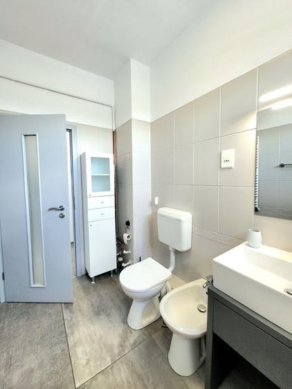 Apartament cu 2 camere decomandat, mobilat în Torontalului