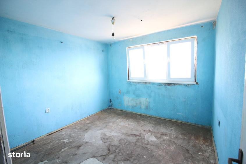 Apartament cu 3 camere decomandat în Micro 20