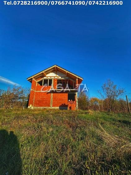 Casă individuală cu 5 camere cu Teren 1805 Mp în Lelești