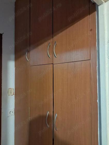 Apartament cu 2 camere semidecomandat în Simeria