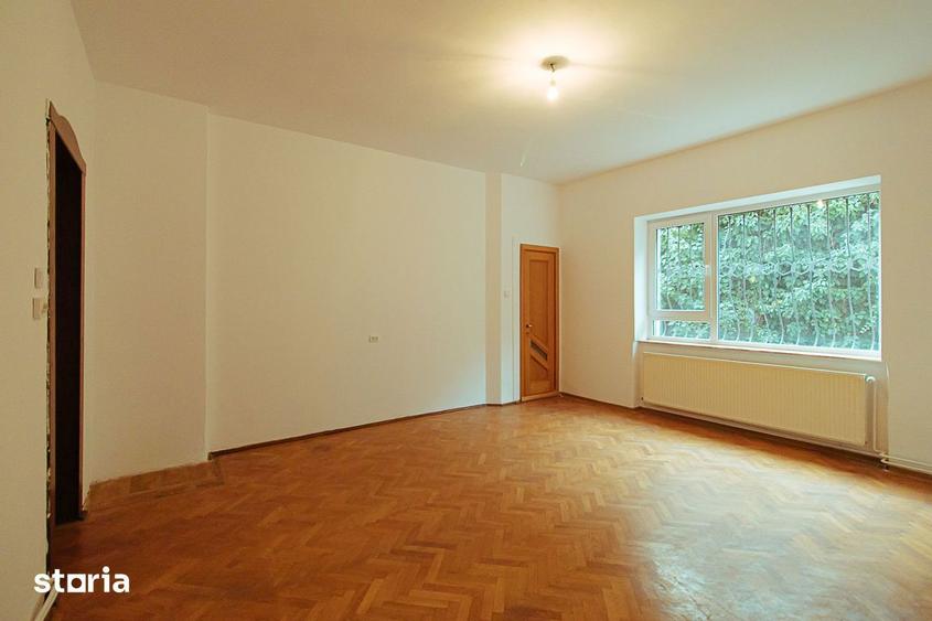 Ultracentral, drumul spre Cetatea Bra?ovului, pet friendly. - 14
