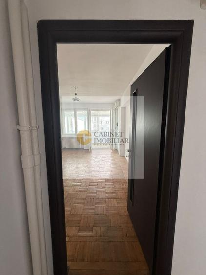 Apartament cu 3 camere decomandat în Cișmigiu