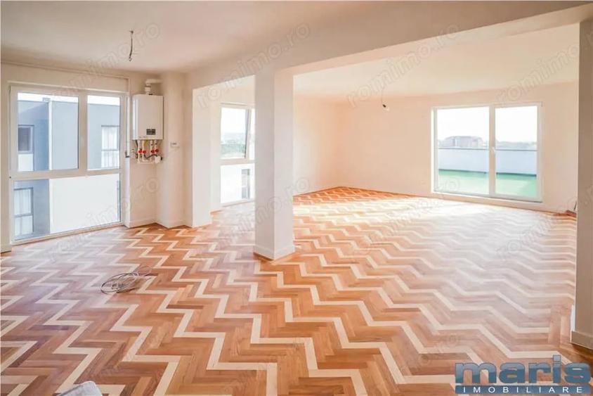 Apartament cu 3 camere în Unirii