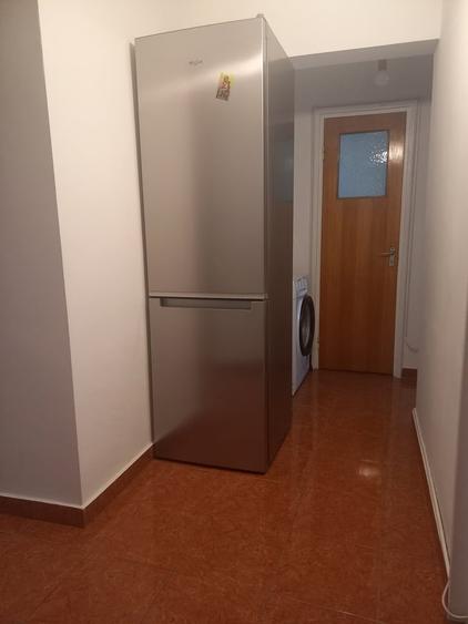 Apartament cu 3 camere decomandat în Valea Oltului