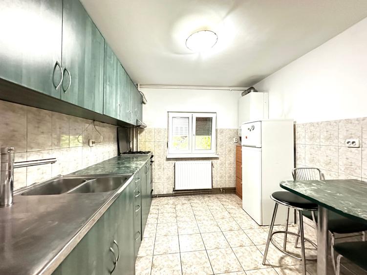 Apartament cu 3 camere în Spitalul Județean