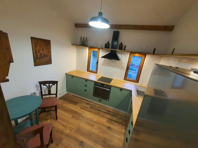Apartament cu 3 camere decomandat, mobilat în Unirii