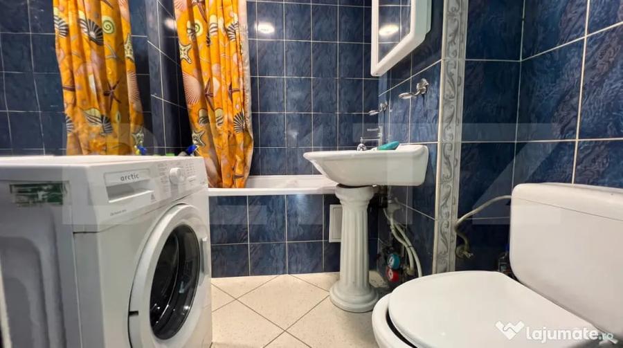 Apartament cu 3 camere semidecomandat în Calea Aradului