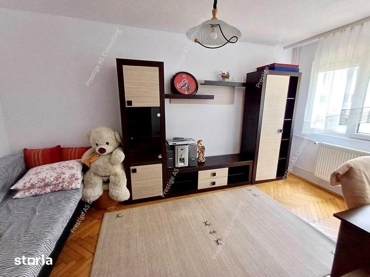 Apartament cu 3 camere în Tipografilor