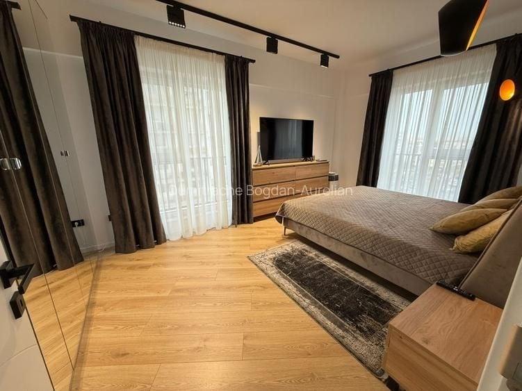 Apartament cu 4 camere decomandat în Cățelu