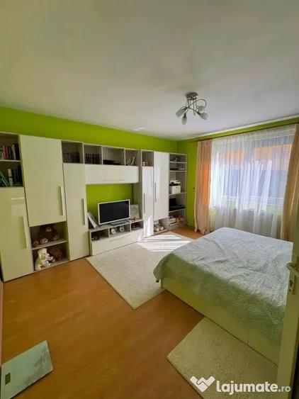 Casă cu 5 camere în Oncea