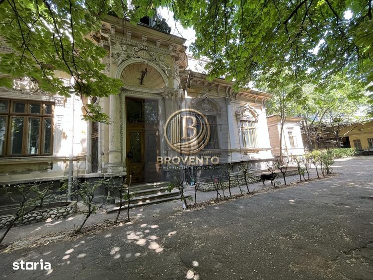 Casă cu Teren 2100 Mp în Central