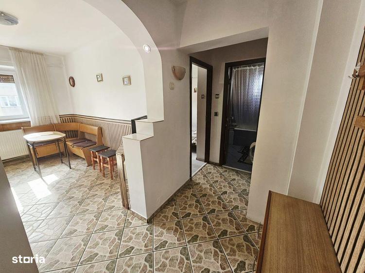 Apartament 2 camere decomandat, mobilat ?i utilat Bld.Bucuresti - 18
