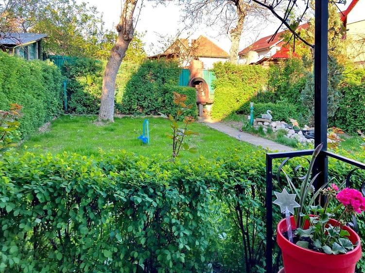 Casă individuală cu 5 camere cu Canalizare în Bartolomeu