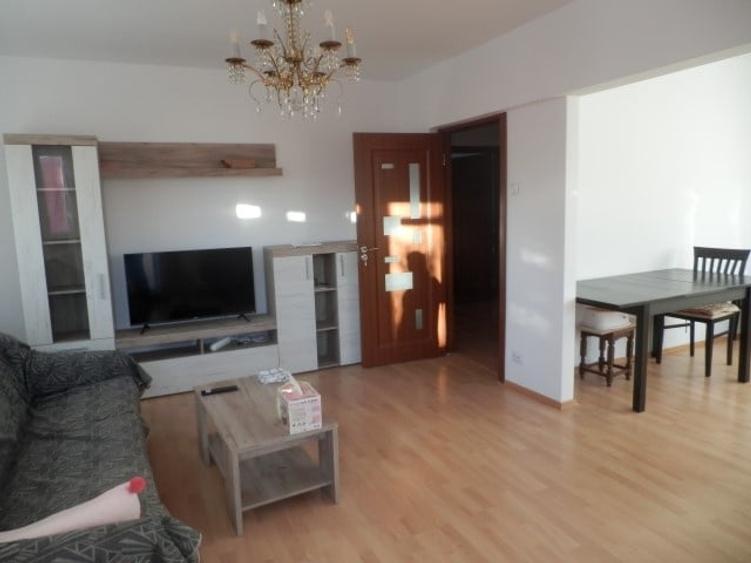 Apartament cu 3 camere decomandat, mobilat în Aviației