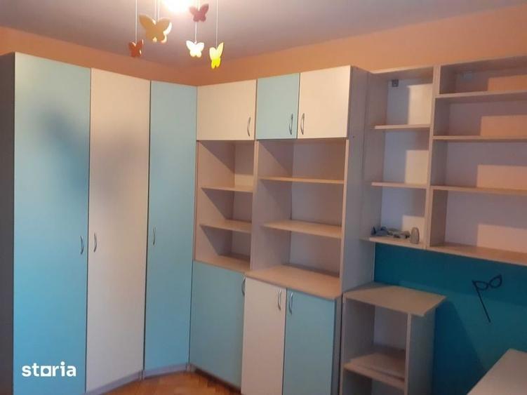 Apartament cu 3 camere decomandat în Zorilor