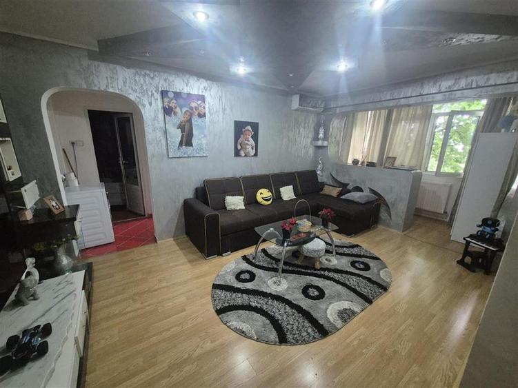 Apartament cu 2 camere semidecomandat în Apollo