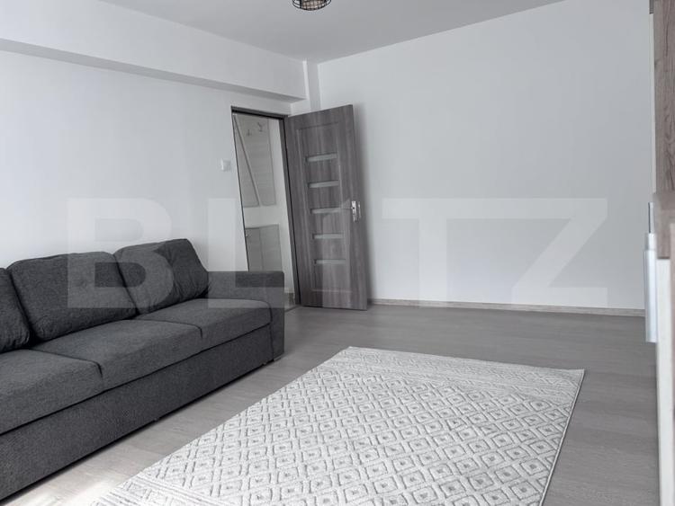 Apartament cu 2 camere decomandat, mobilat în Republicii
