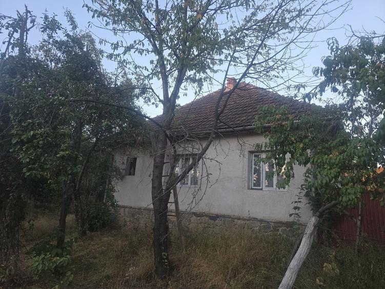 Casă cu 4 camere în Dezna