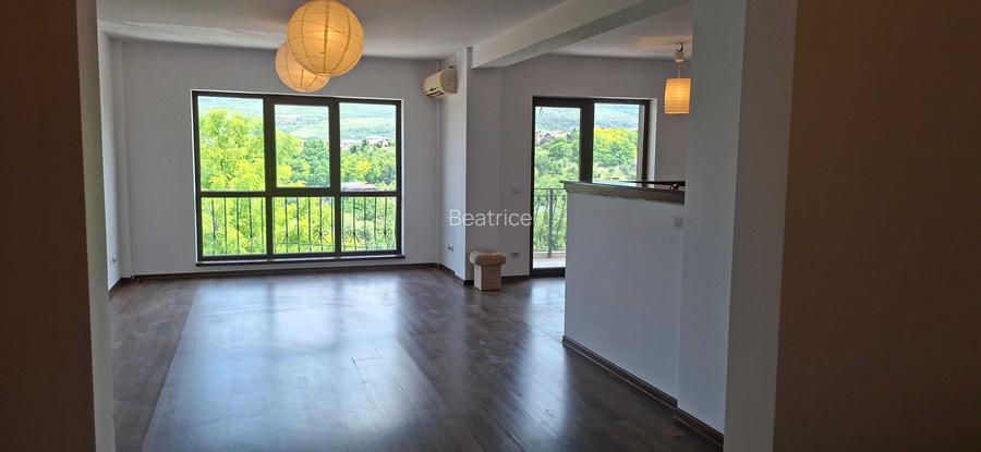 Apartament 2 camere decomandat, 73,8 mp, etaj 1, incalzire in pardoseala, parcare si boxa Bucium, zona 3 Sarmale