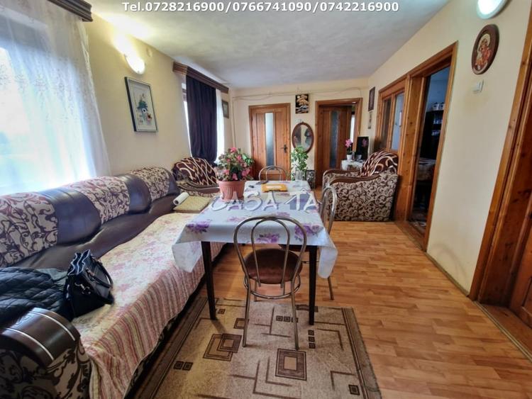 Casă individuală cu 5 camere cu Canalizare în Primăverii