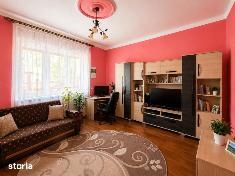 Casă cu 2 camere decomandat cu Teren 220 Mp în Central